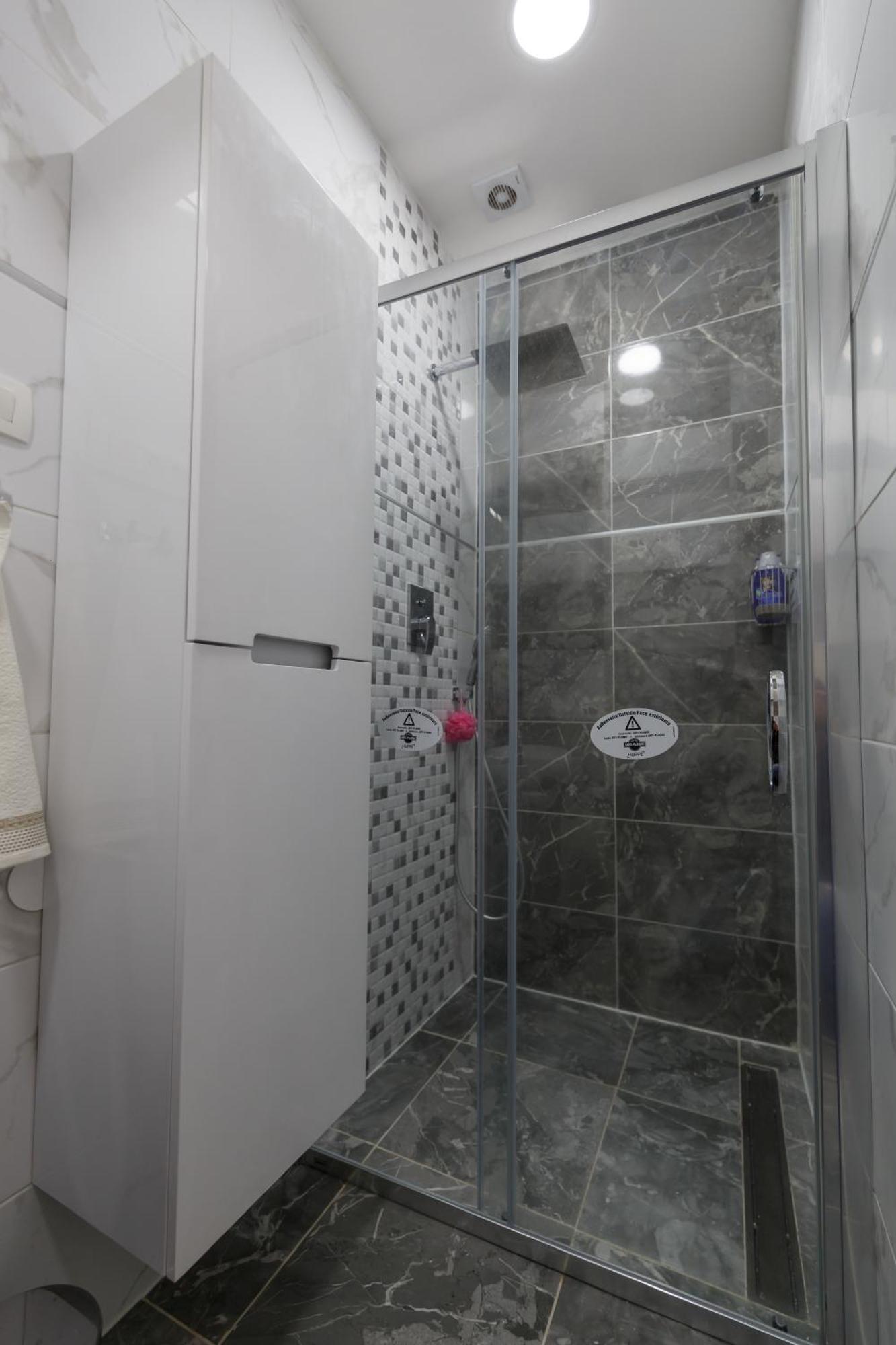 Apartman Royal Slavonski Brod Exterior foto