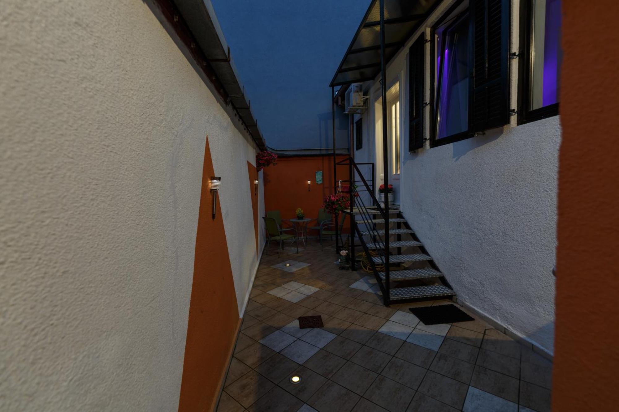 Apartman Royal Slavonski Brod Exterior foto